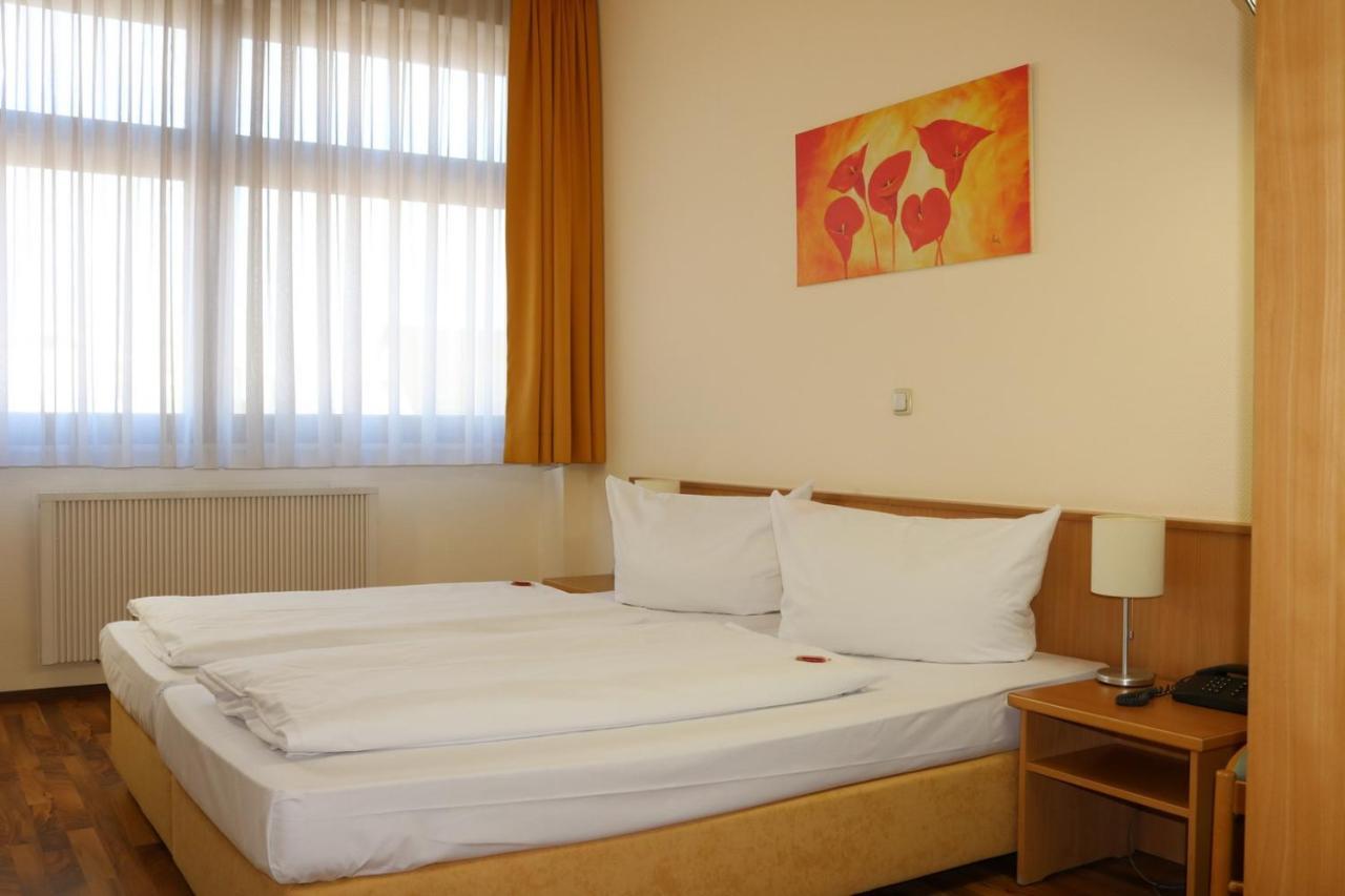 Hotel Zur Rebe Hochheim am Main Exteriör bild